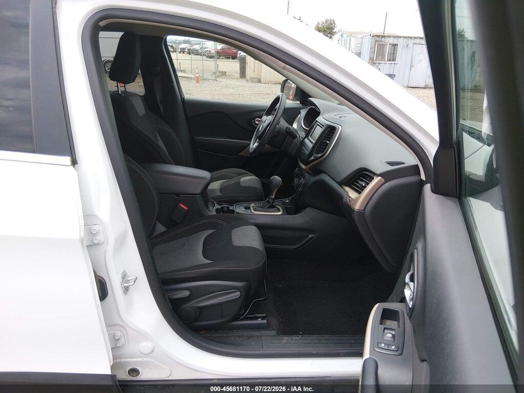 1C4PJMCB0JD528650 2018 JEEP CHEROKEE photo no. 5