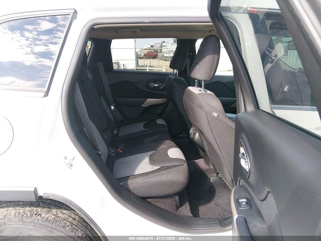 1C4PJMCB4JD528652 2018 JEEP CHEROKEE photo no. 8