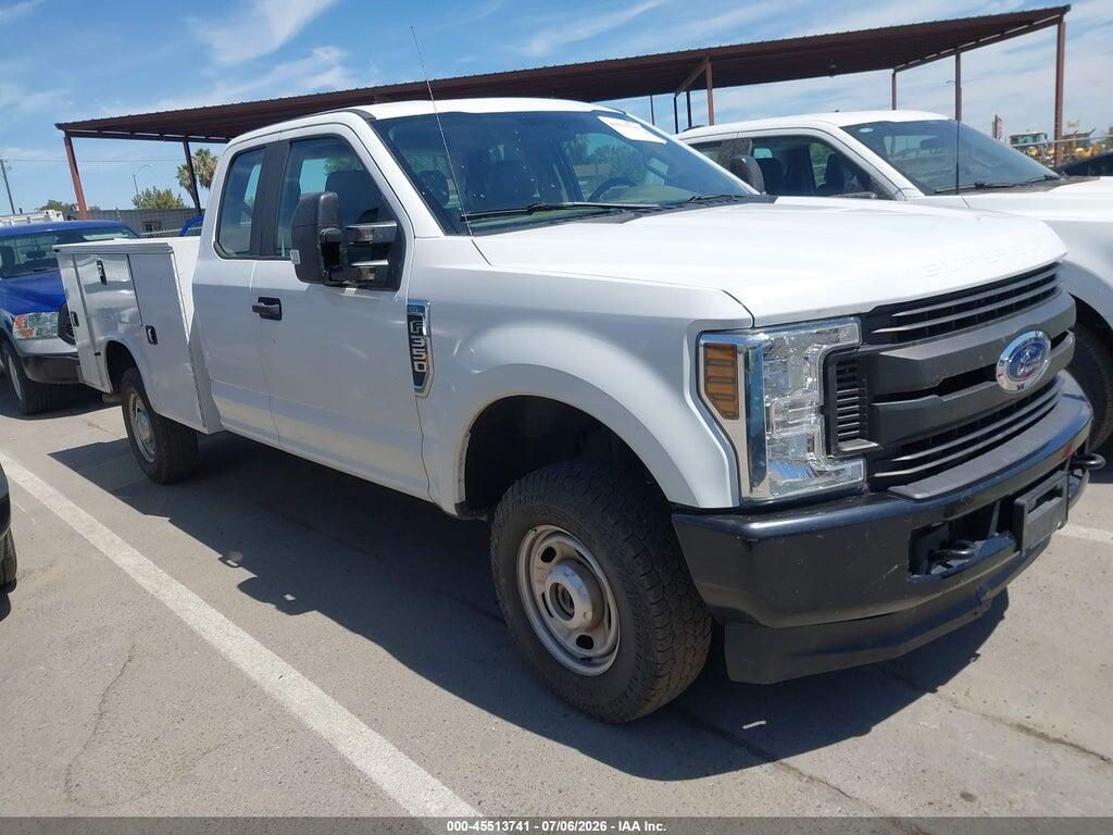 1FD8X3B60JEC69777 2018 FORD F-350 photo no. 1