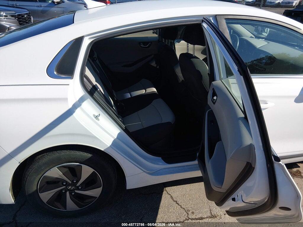 KMHC75LC2KU119039 2019 HYUNDAI IONIQ HYBRID photo no. 8