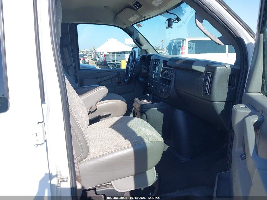 1GAZGNFG2K1328885 2019 CHEVROLET EXPRESS 3500 photo no. 5