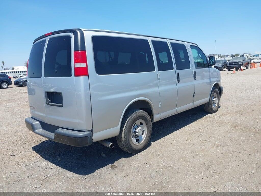 1GAWGEFG1K1287880 2019 CHEVROLET EXPRESS 2500 photo no. 4