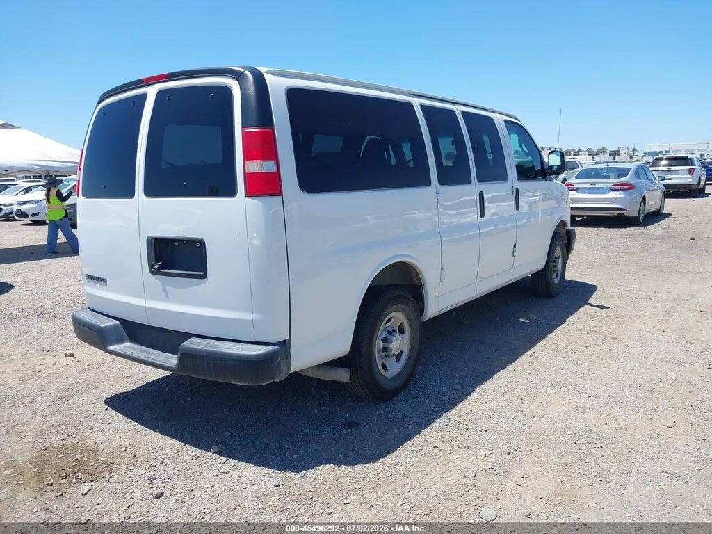 1GAWGEFG8K1290016 2019 CHEVROLET EXPRESS 2500 photo no. 4