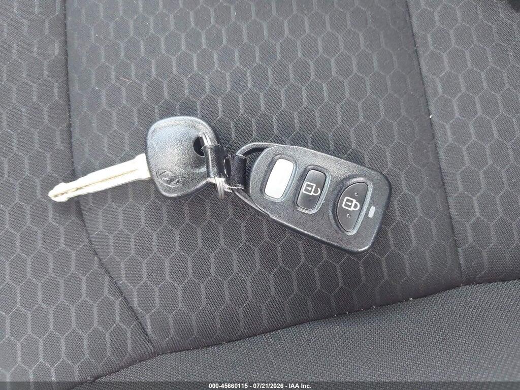5NPD74LF6LH615762 2020 HYUNDAI ELANTRA photo no. 11