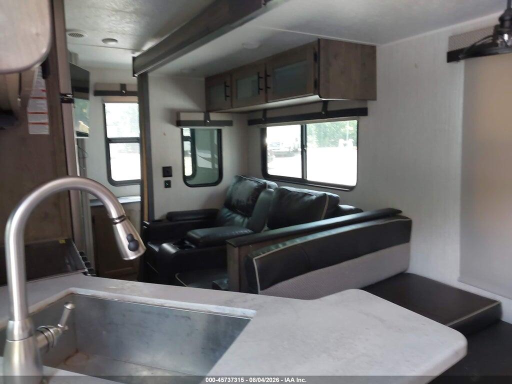 4X4FPUB29MP085603 2021 FOREST RIVER TRAVEL TRLR photo no. 5