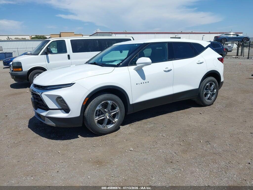 3GNKBHR49PS104567 2023 CHEVROLET BLAZER photo no. 2