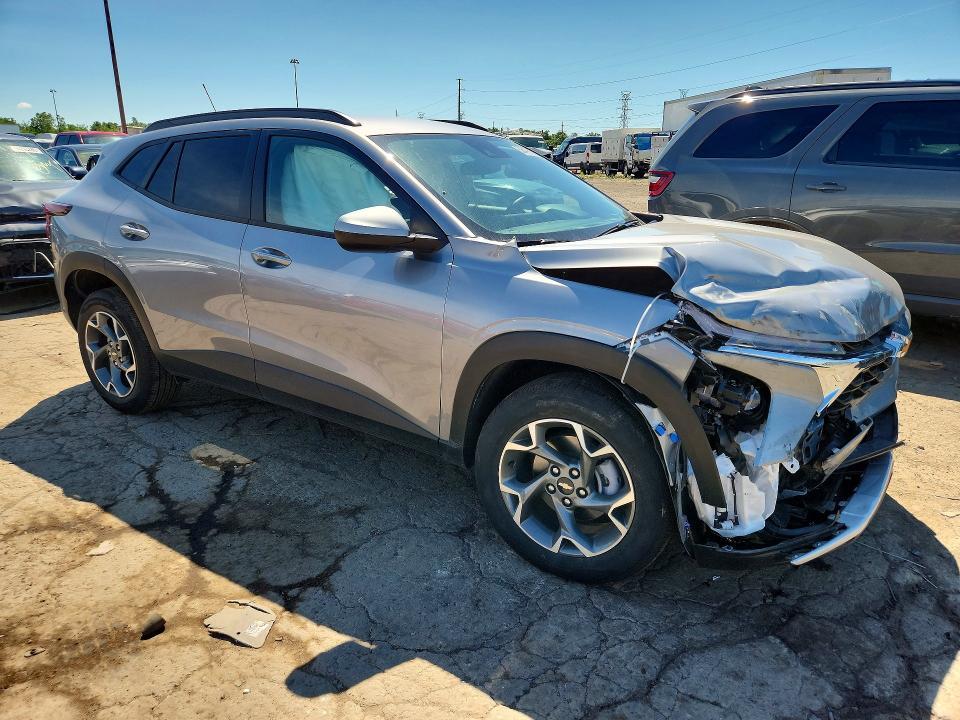 KL77LHE24RC123596 2024 CHEVROLET TRAX photo no. 4