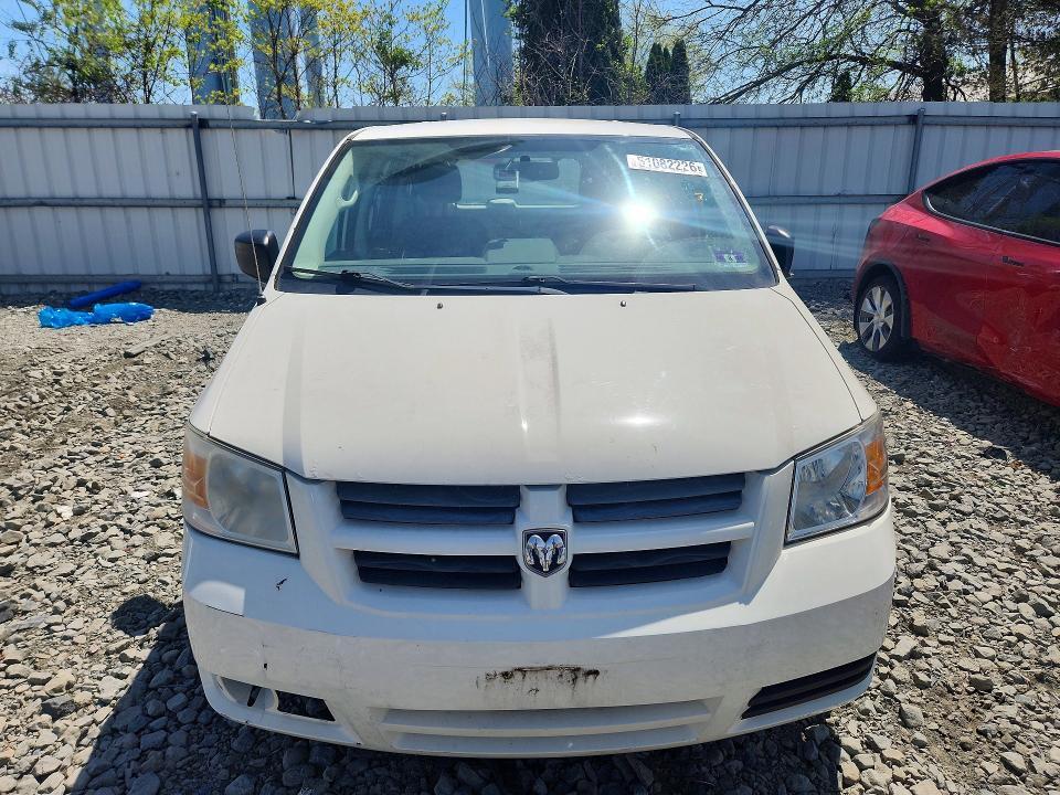 2010 DODGE GRAND CARAVAN SE — Фото 5 из 13