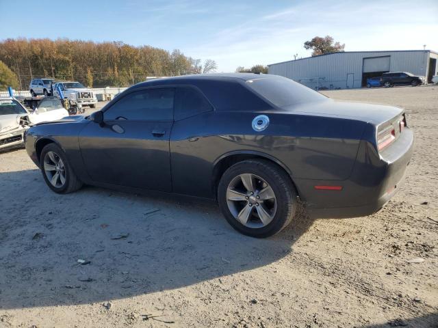 2017 DODGE CHALLENGER SXT — Фото 2 из 12