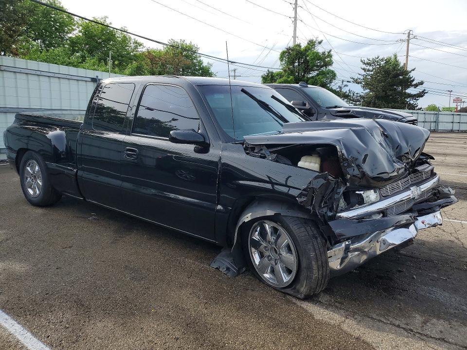 2GCEC19T7Y1121026 2000 CHEVROLET SILVERADO photo no. 4