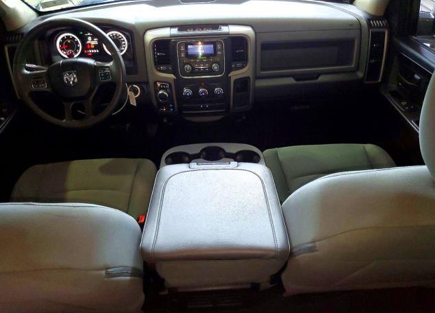 2015 RAM 1500 ST — Фото 8 из 12
