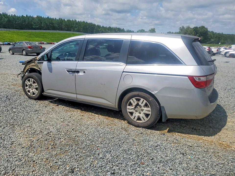 5FNRL5H25DB048134 2013 HONDA ODYSSEY photo no. 2