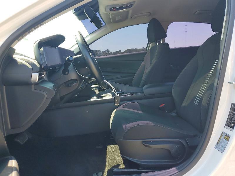 2023 HYUNDAI ELANTRA SEL — Фото 7 из 12