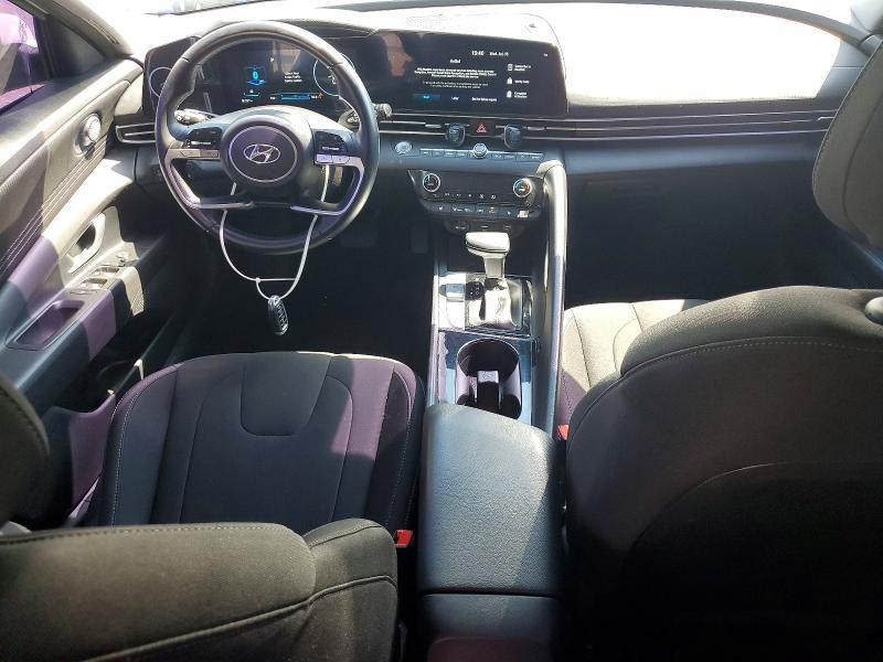 2023 HYUNDAI ELANTRA SEL — Фото 8 из 12