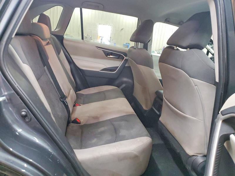 2021 TOYOTA RAV4 XLE — Фото 11 из 14