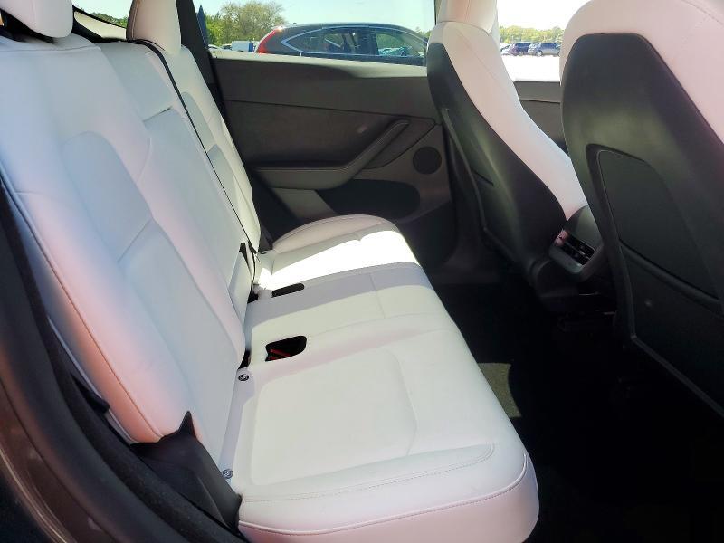 2023 TESLA MODEL Y — Фото 10 из 12