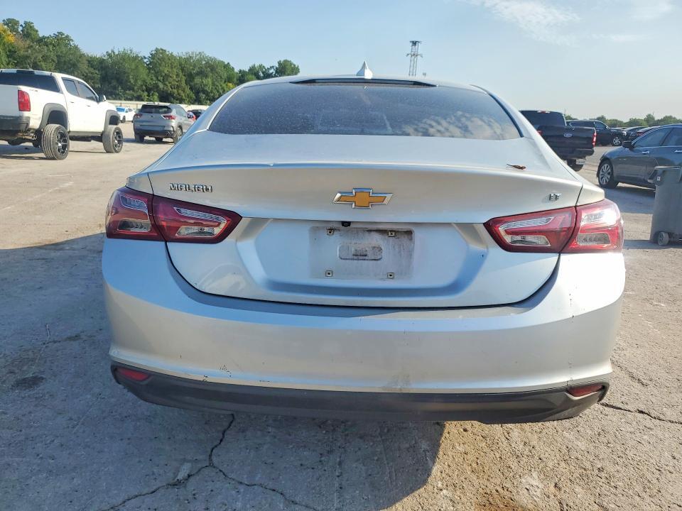 2020 CHEVROLET MALIBU LT — Фото 6 из 12