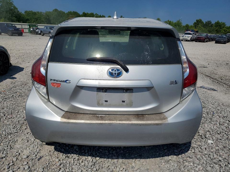 2016 TOYOTA PRIUS C — Фото 6 из 12