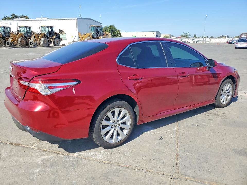 2018 TOYOTA CAMRY LE — Фото 3 из 12