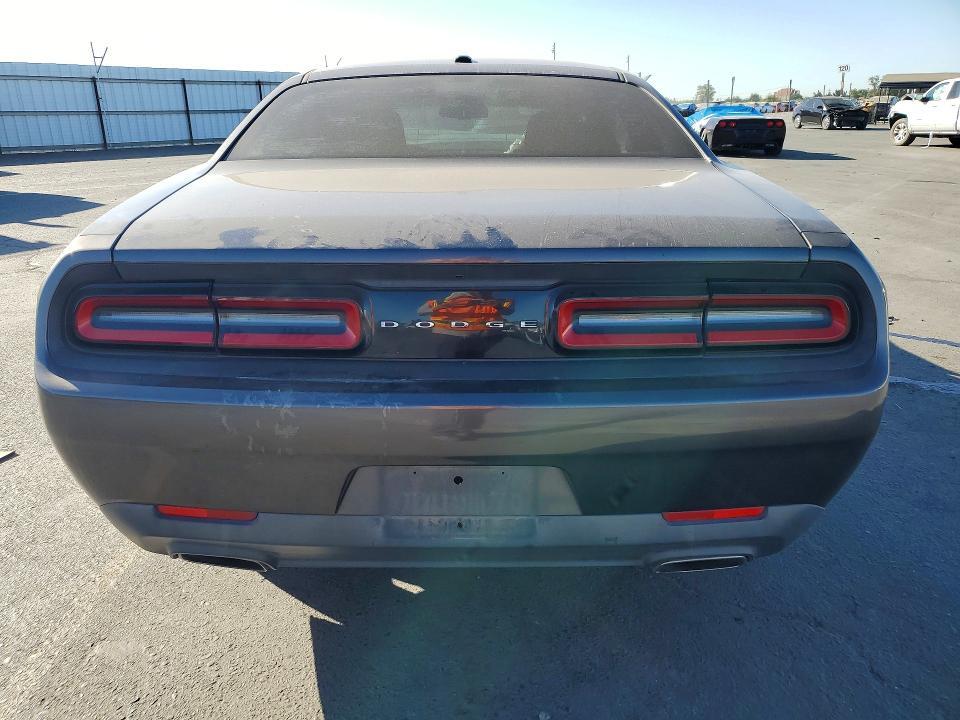 2016 DODGE CHALLENGER SXT — Фото 6 из 13