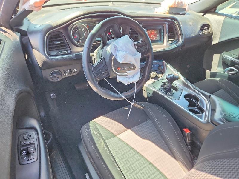 2016 DODGE CHALLENGER SXT — Фото 8 из 13