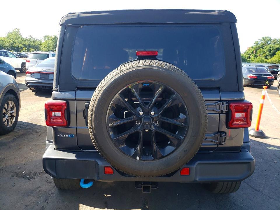 2022 JEEP WRANGLER UNLIMITED SAHARA 4XE — Фото 6 из 12