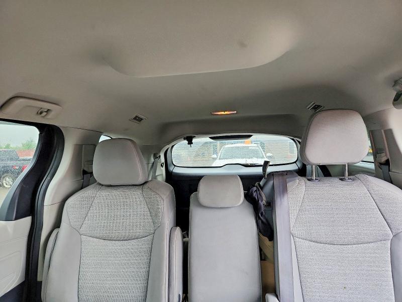 2022 TOYOTA SIENNA LE — Фото 10 из 14