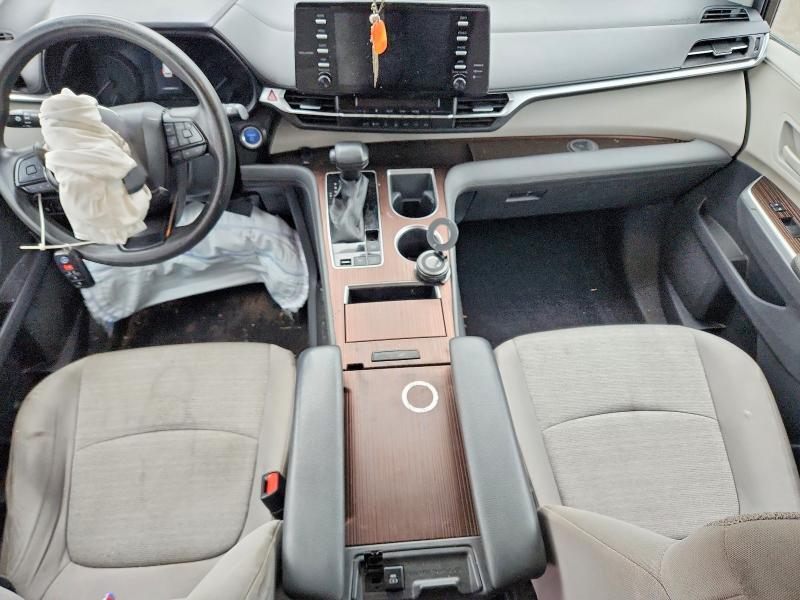 2022 TOYOTA SIENNA LE — Фото 8 из 14