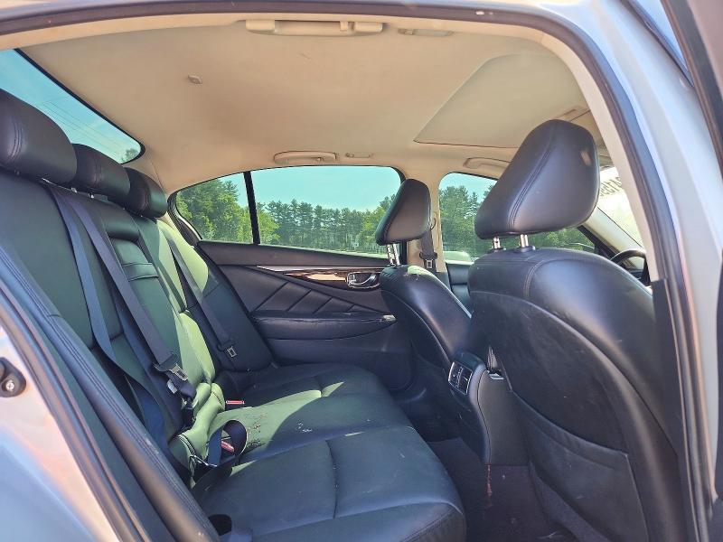 2018 INFINITI Q50 3.0T LUXE — Фото 10 из 12