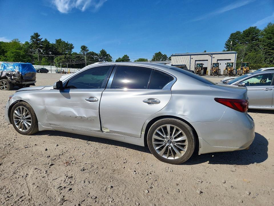 2018 INFINITI Q50 3.0T LUXE — Фото 2 из 12