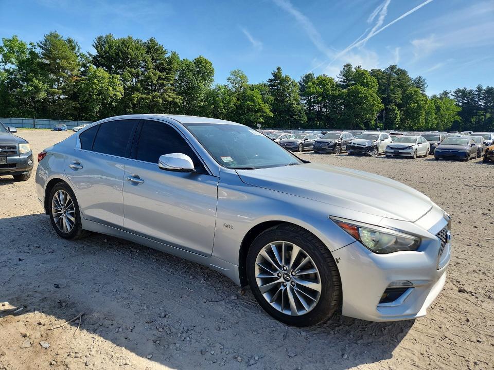 2018 INFINITI Q50 3.0T LUXE — Фото 4 из 12