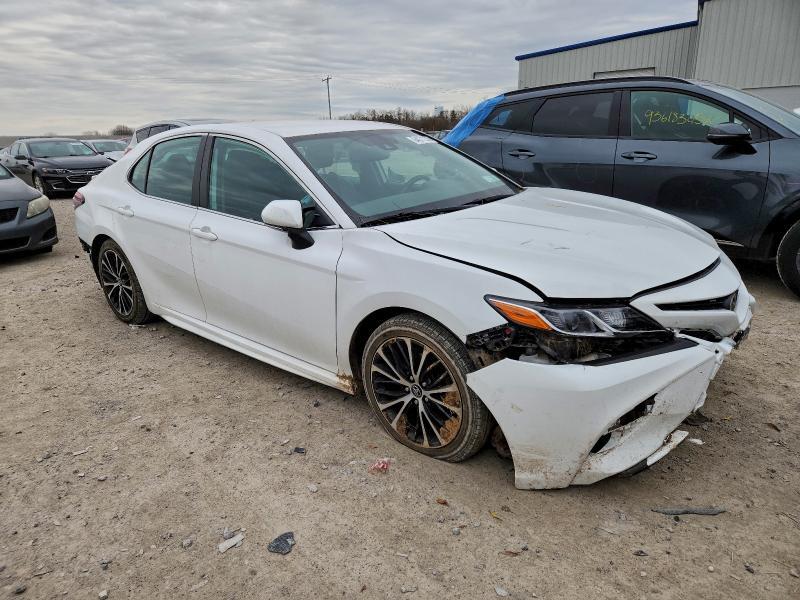 2019 TOYOTA CAMRY SE — Фото 4 из 13