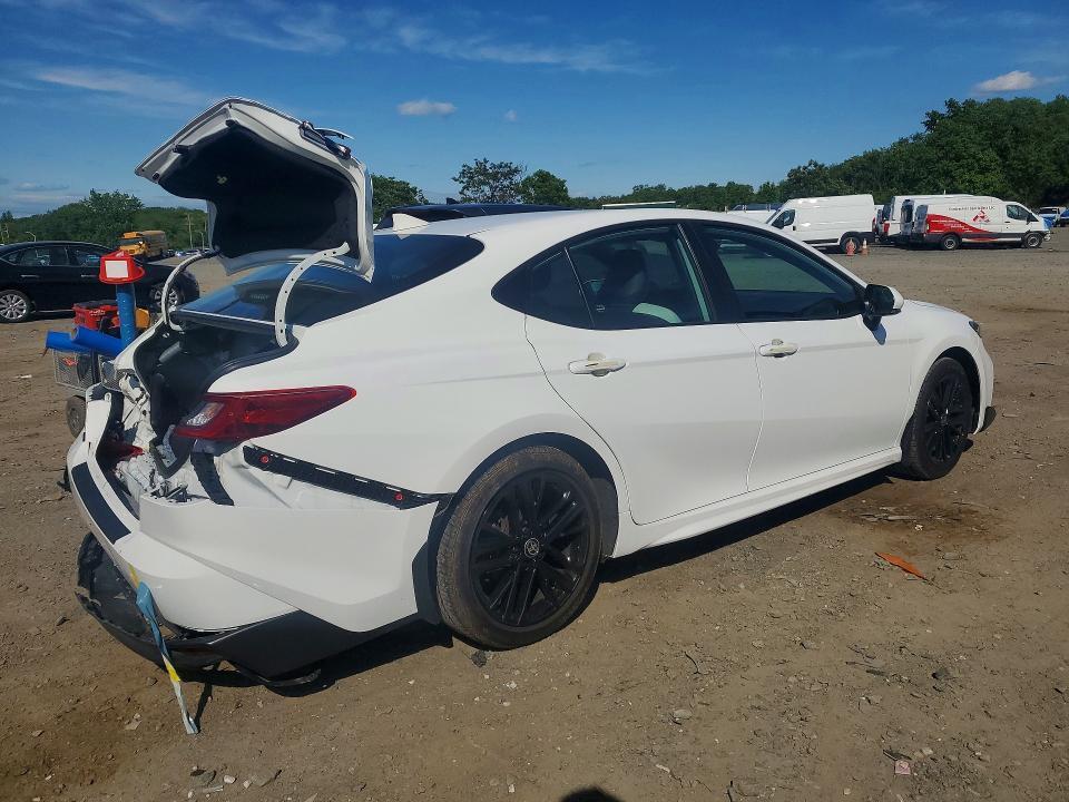 2025 TOYOTA CAMRY SE — Фото 3 из 12