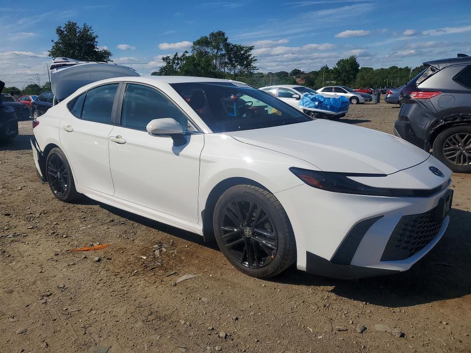 2025 TOYOTA CAMRY SE — Фото 4 из 12