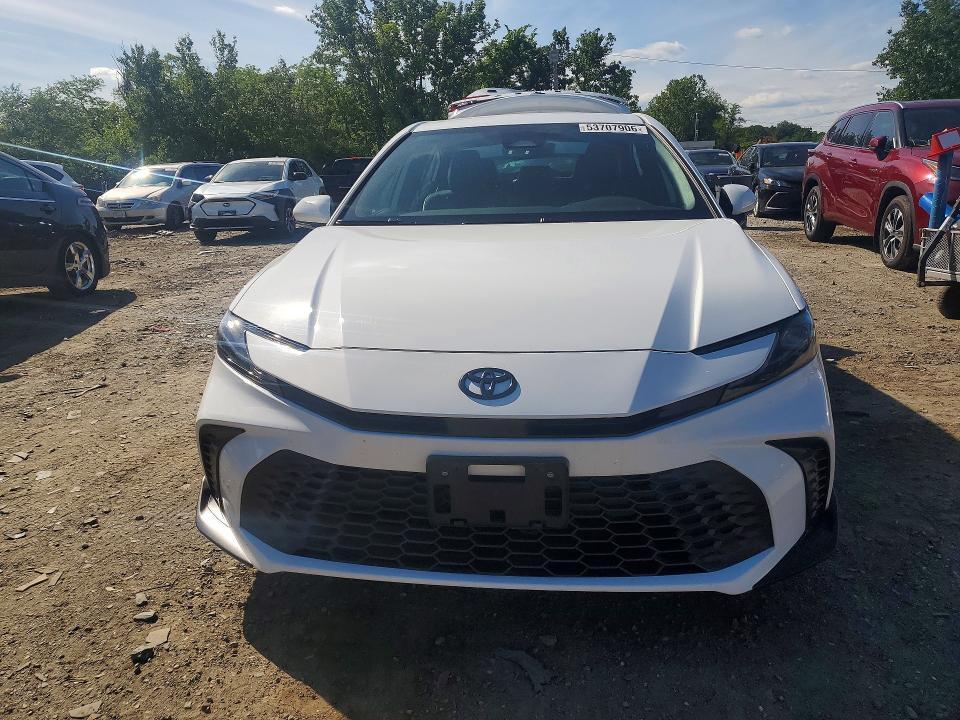 2025 TOYOTA CAMRY SE — Фото 5 из 12