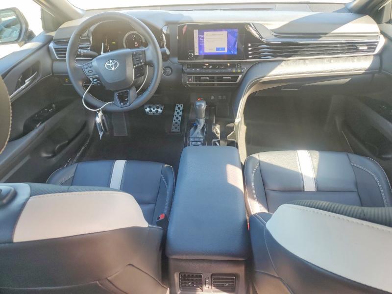2025 TOYOTA CAMRY SE — Фото 8 из 12