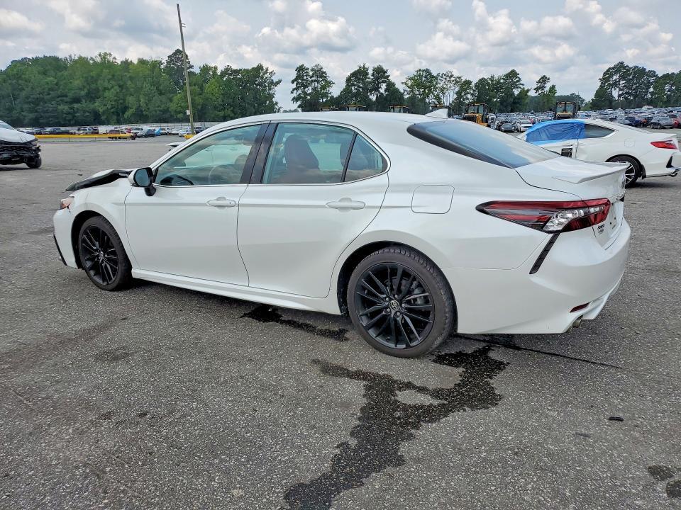 2022 TOYOTA CAMRY XSE — Фото 2 из 12