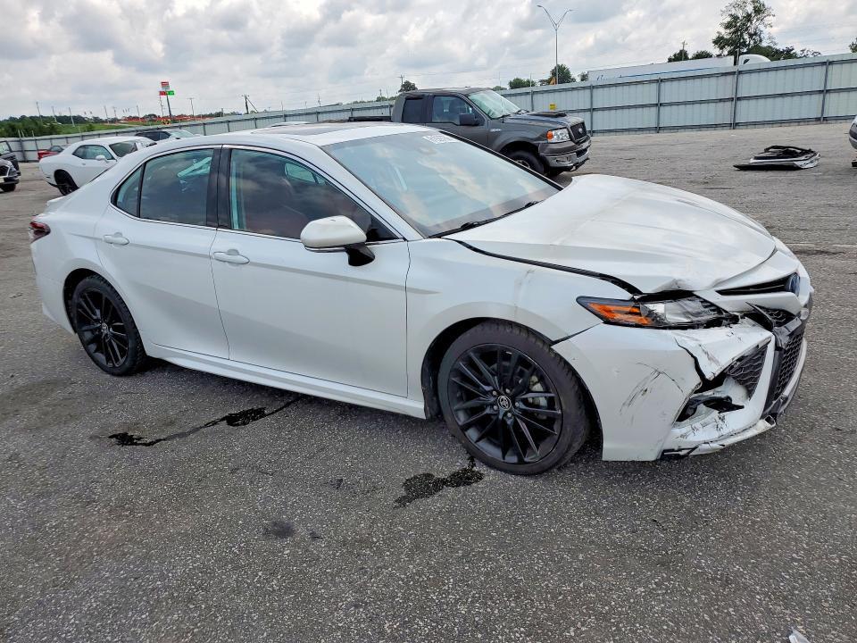 2022 TOYOTA CAMRY XSE — Фото 4 из 12