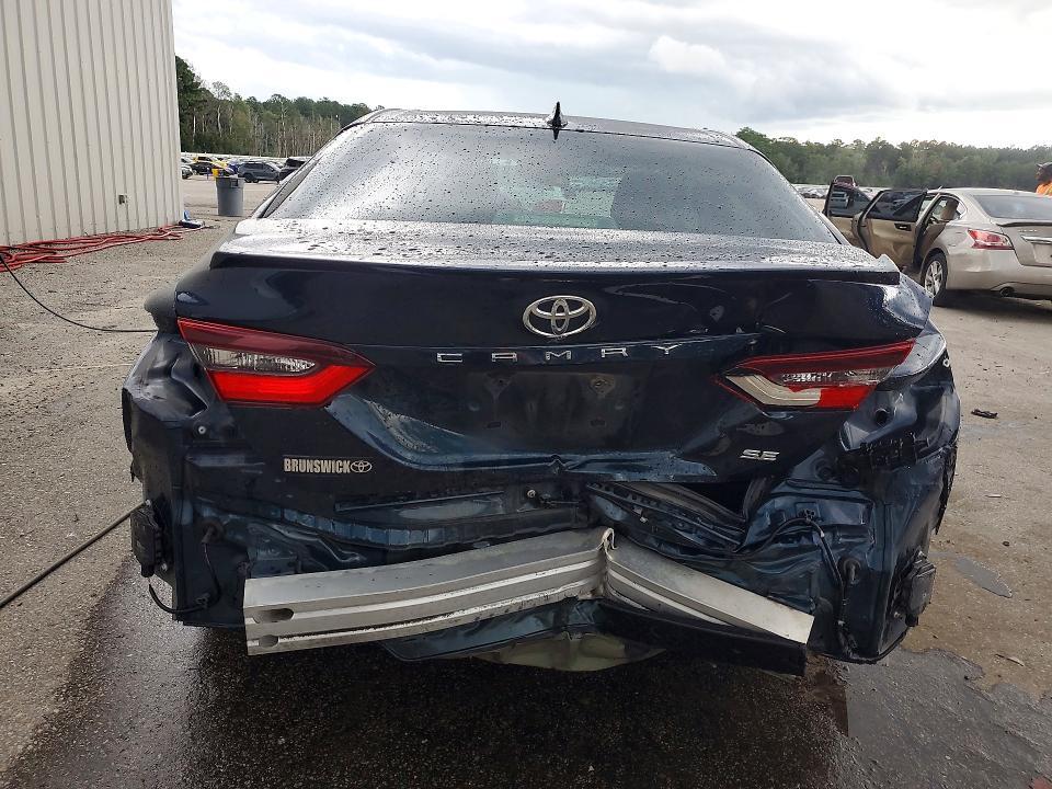 2021 TOYOTA CAMRY SE — Фото 6 из 13