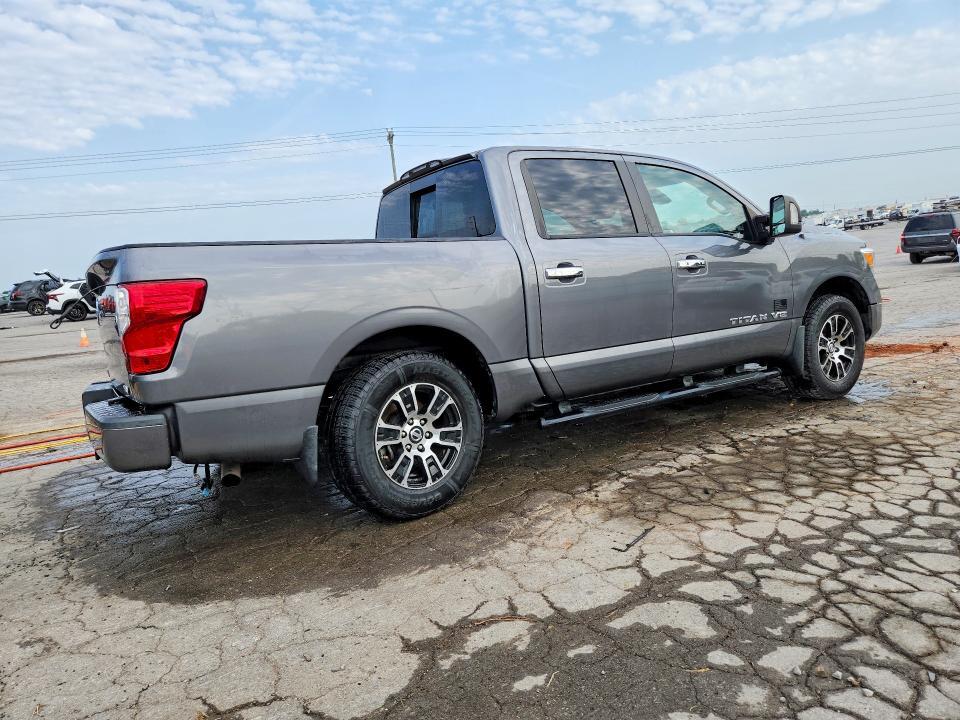 2020 NISSAN TITAN SV — Фото 3 из 12