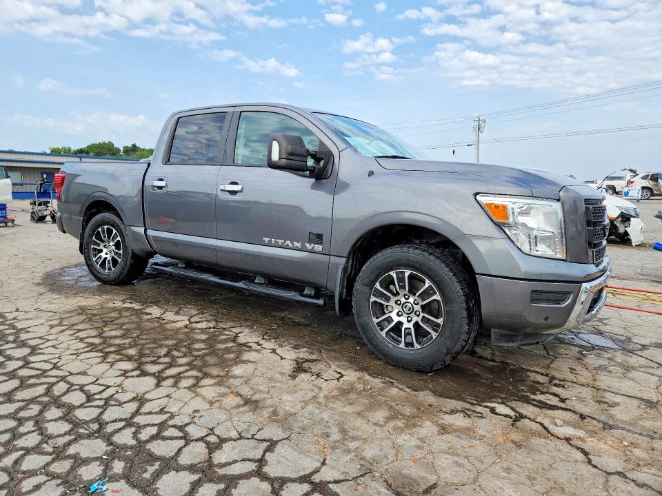 2020 NISSAN TITAN SV — Фото 4 из 12