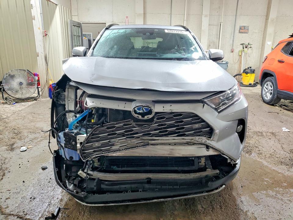2019 TOYOTA RAV4 LIMITED — Фото 5 из 14