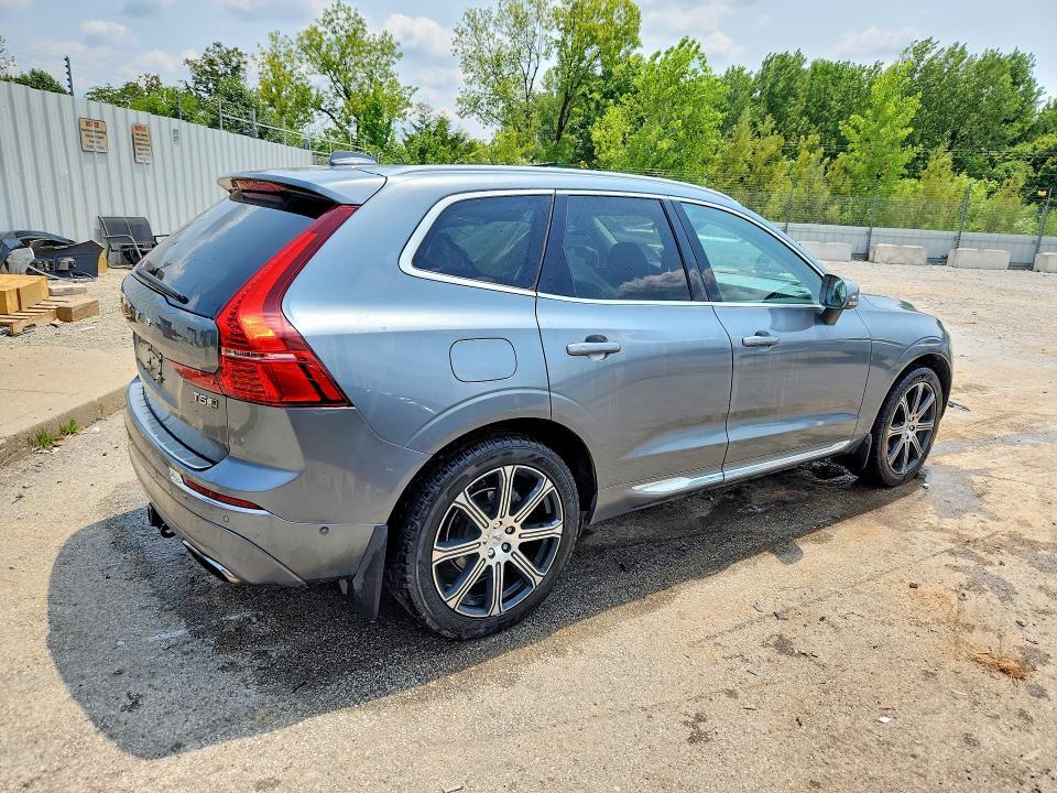 2018 VOLVO XC60 T5 INSCRIPTION — Фото 3 из 14