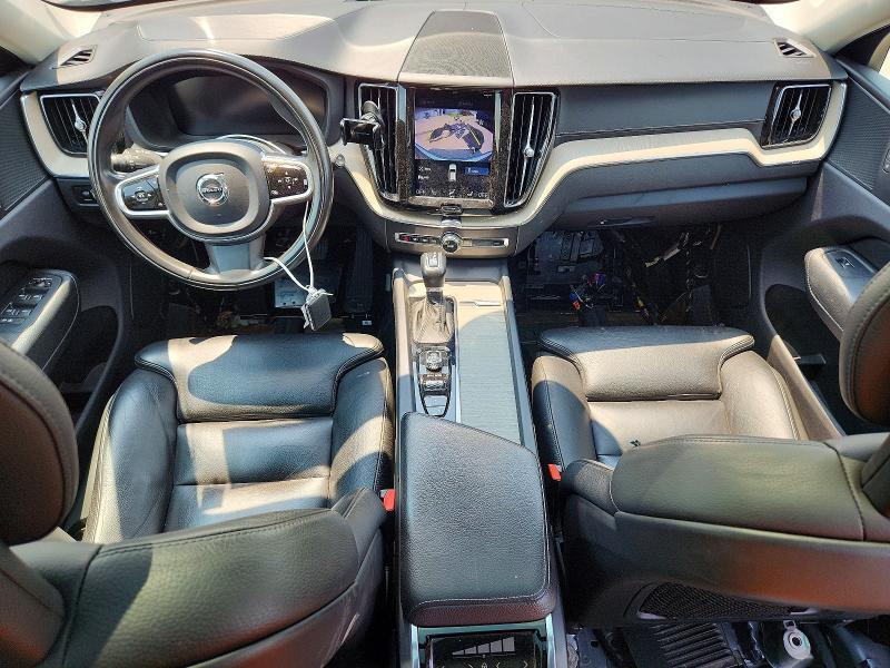 2018 VOLVO XC60 T5 INSCRIPTION — Фото 8 из 14