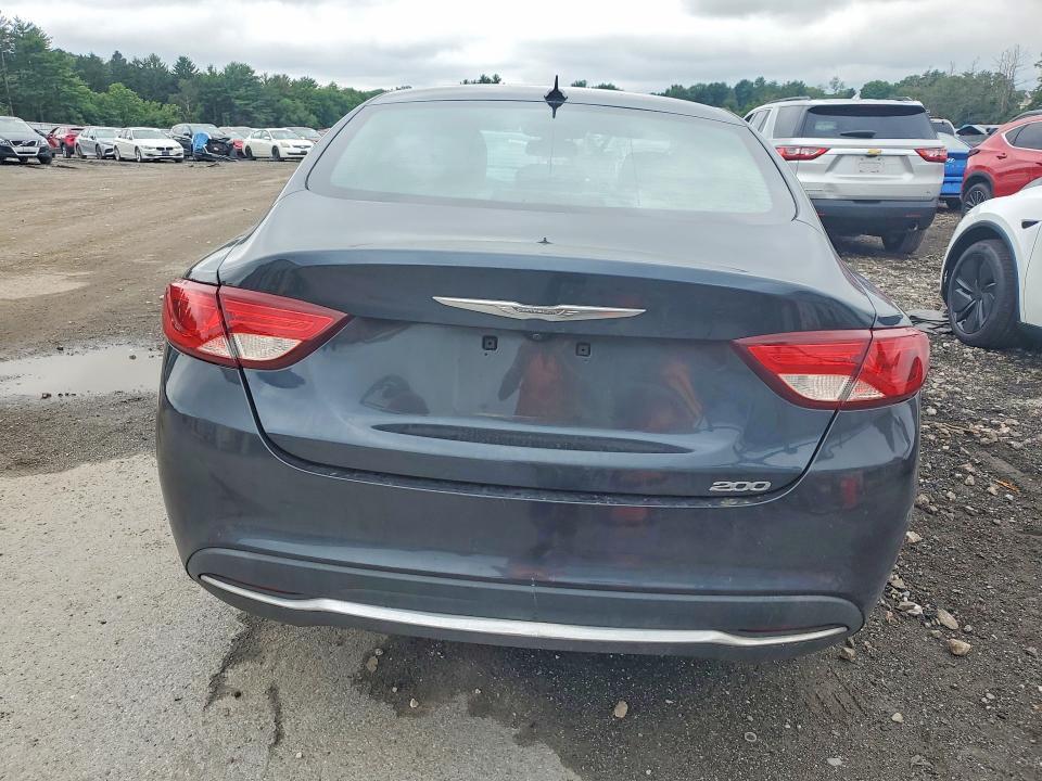 2017 CHRYSLER 200 LIMITED — Фото 6 из 12