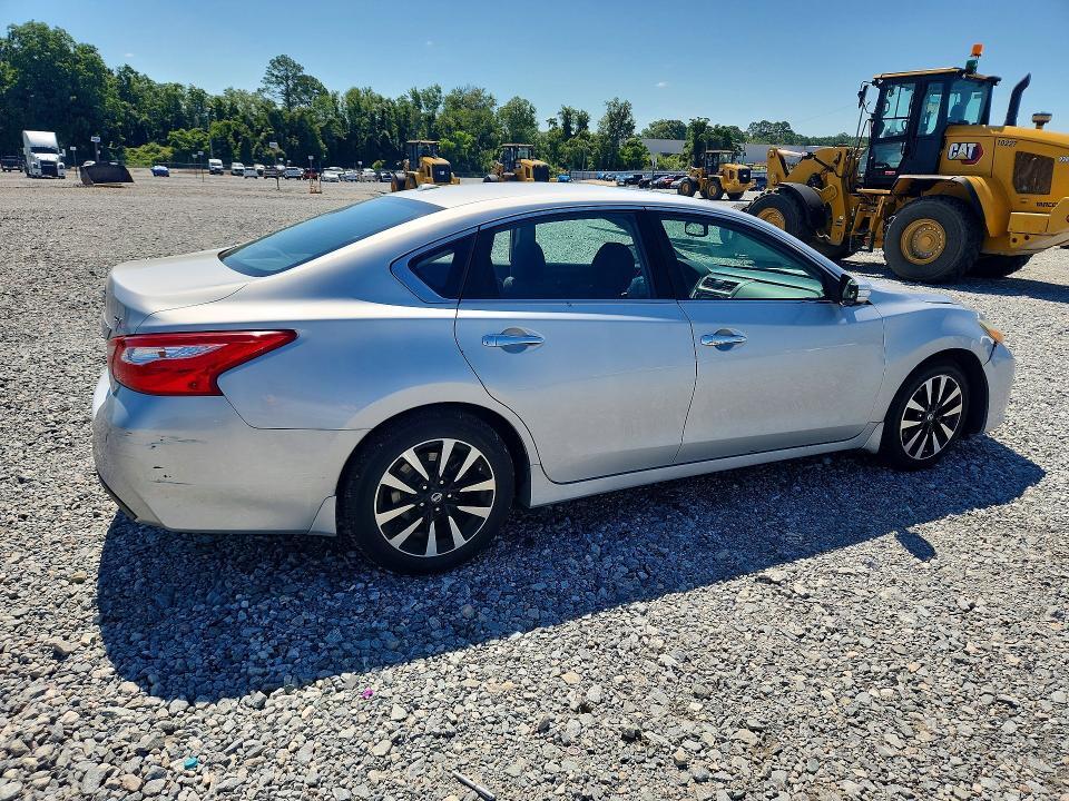 1N4AL3AP8HC197895 2017 NISSAN ALTIMA photo no. 3