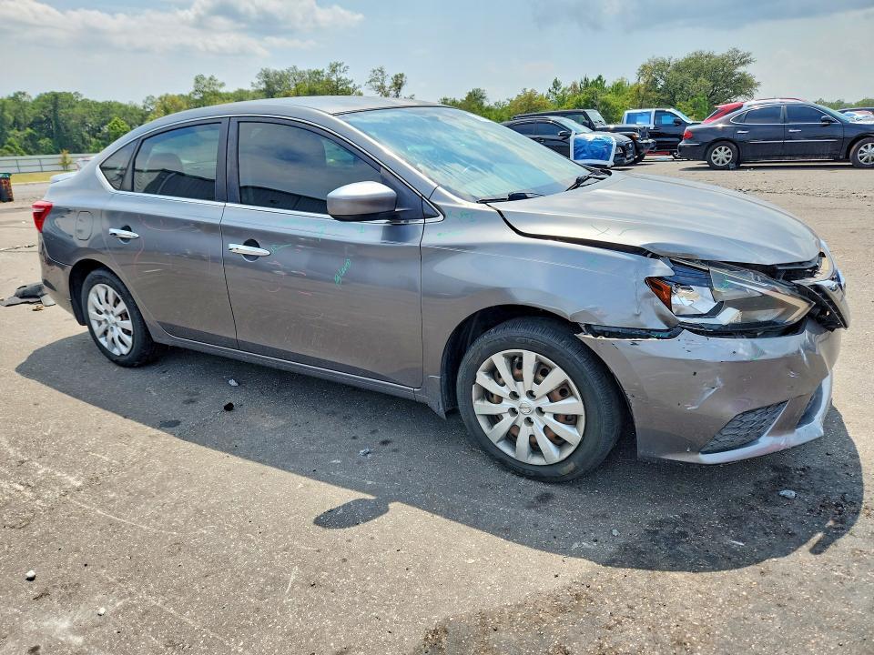 2016 NISSAN SENTRA SV — Фото 4 из 12