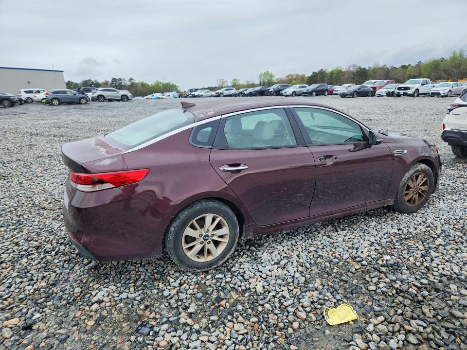 5XXGT4L30GG035777 2016 KIA OPTIMA photo no. 3
