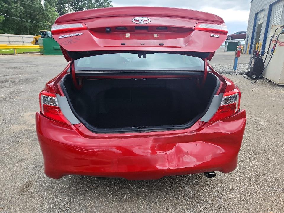 2014 TOYOTA CAMRY SE — Фото 6 из 12