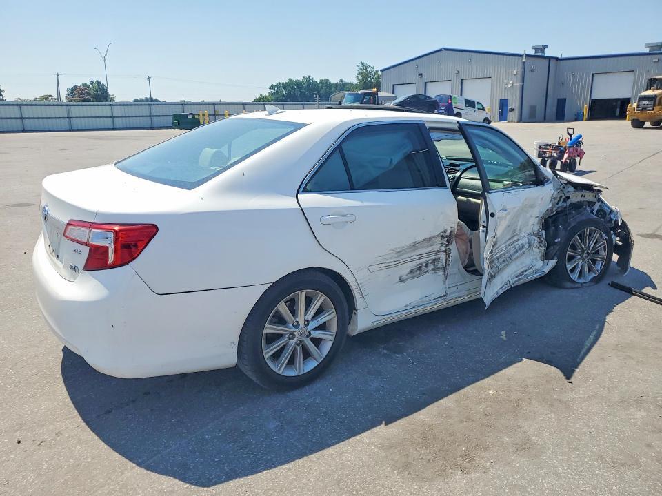 2012 TOYOTA CAMRY HYBRID XLE — Фото 3 из 12